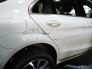 Cómo reparar daños complejos en aluminio y chapa