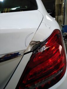 Cómo reparar daños complejos en aluminio y chapa