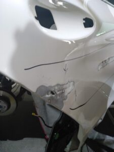 Cómo reparar daños complejos en aluminio y chapa